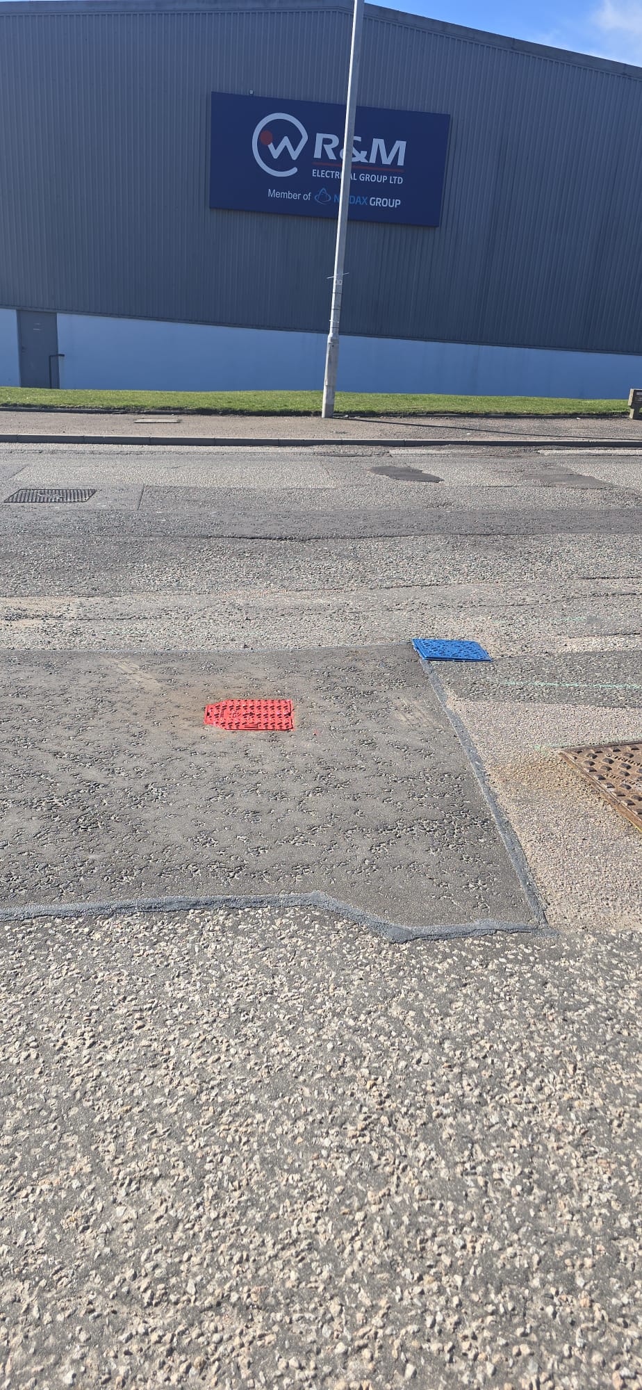 Location of Dropshafts and end of private line